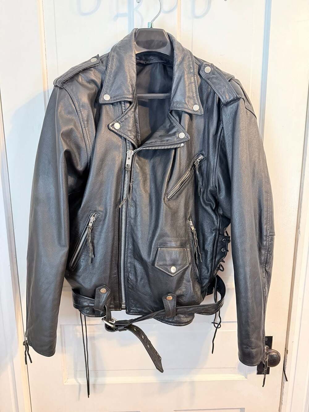 Vintage Genuine Leather Motorcycle Biker Jacket Lace-Up Detail Ykk zippers

KD